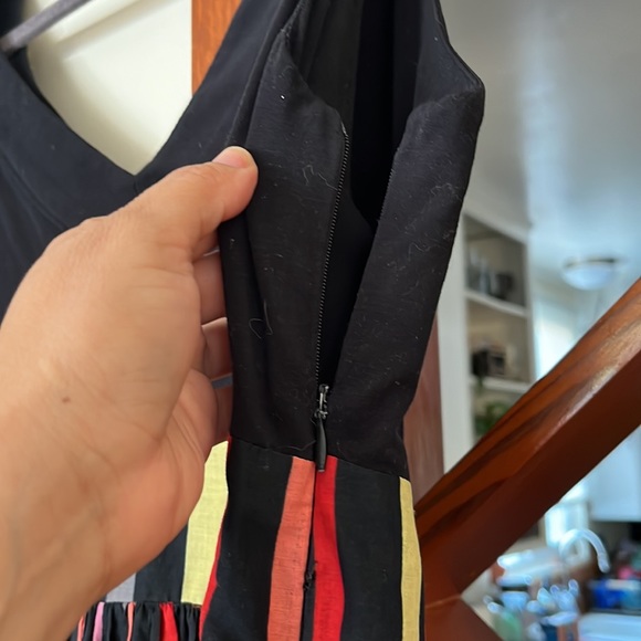 Large runs small. Sleeveless multi-color fun dress. - Picture 5 of 5